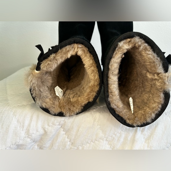 Koolaburra by UGG Shearling Boots Victoria Short w Side Bows - Black Size 10 EUC - Picture 7 of 8